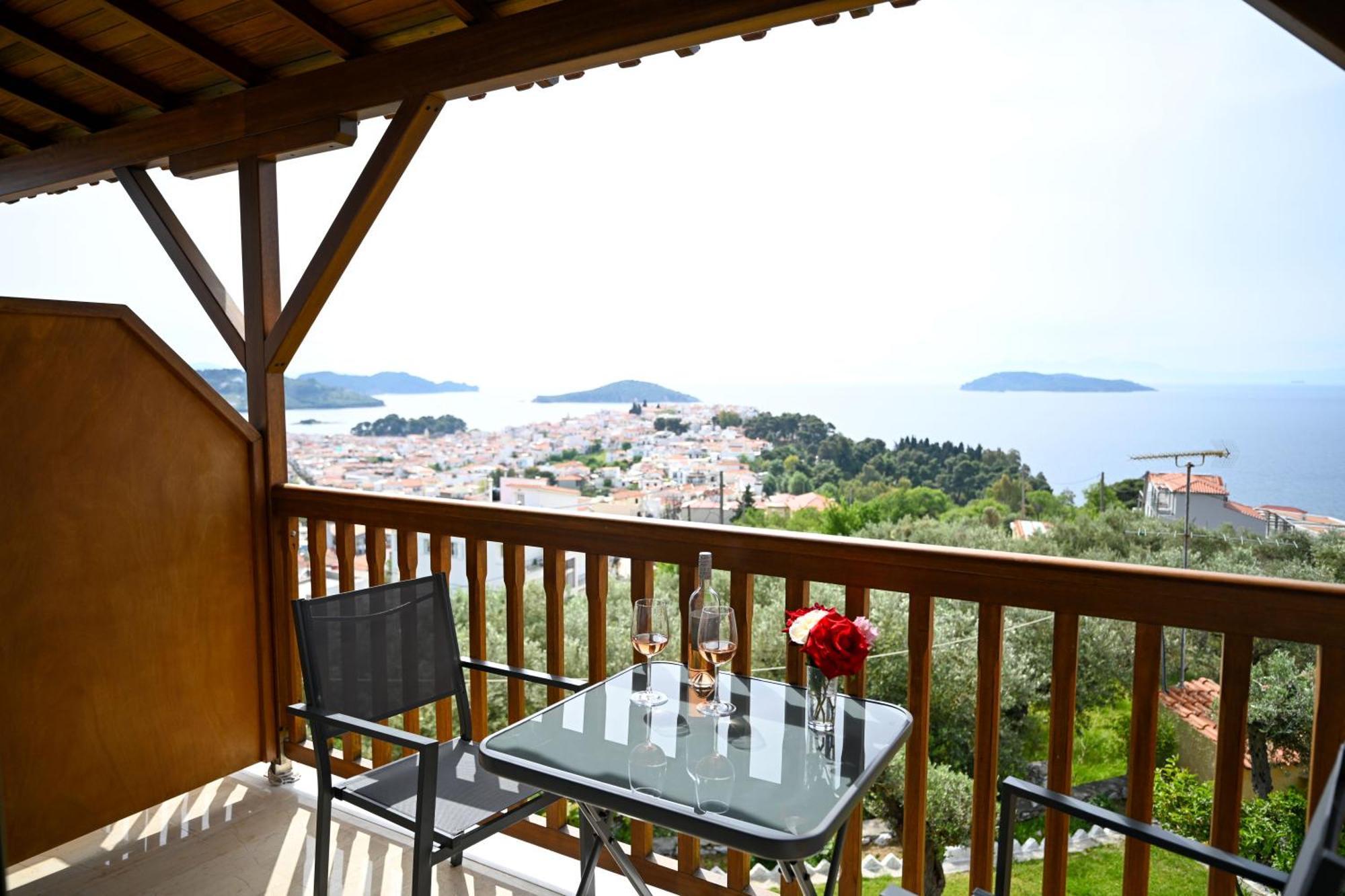 Makis Sea View Studios Скиатос Екстериор снимка
